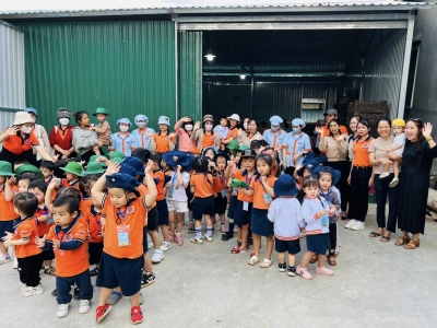 THAM QUAN THỰC TẾ TRẠI NẤM GACO CỦA TRƯỜNG MẦM NON QUỐC TẾ ÁI NHI TỔ CHỨC