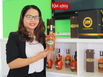 BÀ CHỦ 25 TUỔI CỦA RƯỢU NẤM LINH CHI